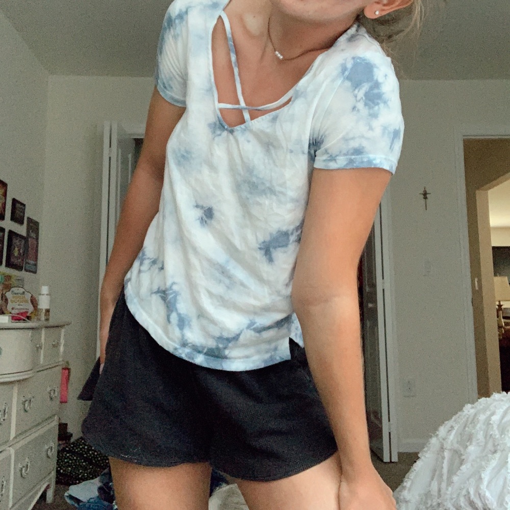 Blue and white tie dye tshirt